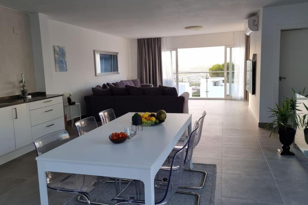 הוילה אלביר Magnificent View And Pool מראה חיצוני תמונה